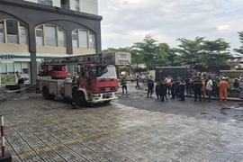 Cháy căn hộ chung cư ở TP HCM, nhiều cư dân hoảng hốt tháo chạy