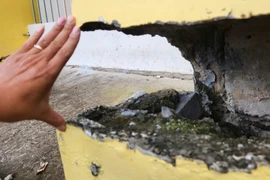 Cận cảnh nơi lún nhất TP HCM, loạt nhà dân, công trình bị nứt vỡ nghiêm trọng