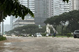 Những khu đô thị ở Hà Nội ngập sâu sau mưa bão