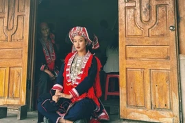 Mi Vân hóa thân thành cô gái Dao Đỏ trong chuyến du lịch khám phá vùng cao