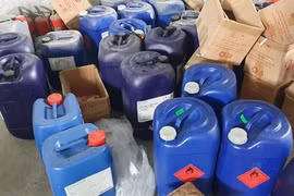 Hiểm họa khôn lường từ nước tẩy rửa giả