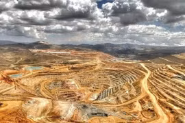 Hé lộ "kho báu" 770 tỷ USD của Iran ngoài dầu mỏ