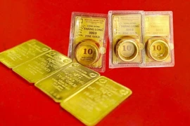Giá vàng hôm nay 17/6: "Cắm đầu" đi xuống?