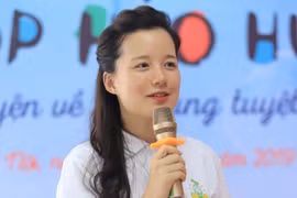 Khủng hoảng của Làng Háo Hức và MC Minh Trang