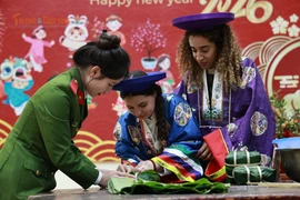 Sinh viên Cuba chung vui Tết Việt tại Học viện Cảnh sát