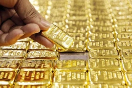 Giá vàng hôm nay 13/8: Đồng loạt giảm?