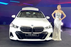 BMW 5 Series 2025 "lột xác táo bạo" hơn 2,5 tỷ tại Việt Nam