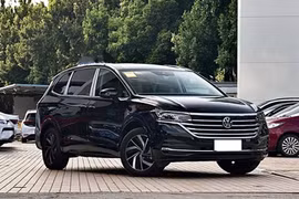 Lý do Volkswagen Viloran tại Việt Nam tăng tới 100 triệu?