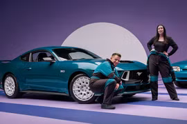 Ford Mustang FX 2025 - xe cơ bắp Mỹ thời trang thập niên 80