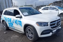 Xe Mercedes-Benz GLS 450 bị "đánh ghen" được rao bán đấu giá