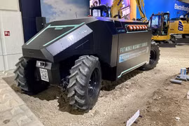 "Soi" bộ sạc di động có thể tự chạy đến khi ôtô điện hết pin