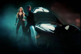 Diva Mariah Carey “tậu” xe điện Faraday Future ế nhất ở Mỹ