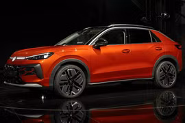 Ra mắt Volkswagen T-Roc 2025 - "lột xác" từ trong ra ngoài