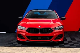 Cận cảnh BMW M850i Edition M Heritage 2026 từ 130.400 USD