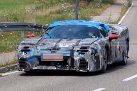 Siêu xe kế nhiệm Ferrari SF90 sẽ có 3 động cơ, mạnh hơn 1.000 mã lực?