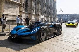 Bugatti Bolide triệu đô sắp được chạy trên phố như McLaren P1 GTR