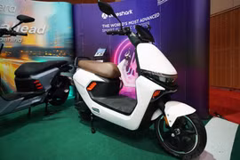 Blueshark SoloEra Solo 1C - xe máy điện giá 3,7 triệu đồng gây “sốt”