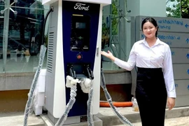 Ford Việt Nam lắp đặt hệ thống trạm sạc ôtô điện tại đại lý