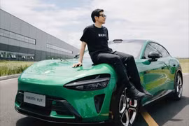 Xiaomi YU7 chưa bán đã "cháy hàng", CEO khuyên khách đừng mua?