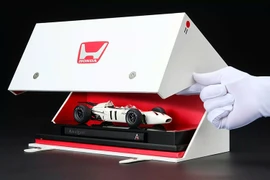 Xe mô hình Honda F1 hơn 662 triệu đồng, đắt hơn cả Civic "xịn"