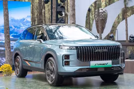 Cú “cài số lùi” đầy rủi ro của ngành công nghiệp ôtô Trung Quốc?