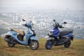  Yamaha ra mắt xe ga Fascino và RayZR hybrid tiết kiệm xăng, giá rẻ