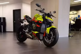 Ducati Streetfighter V4 Lamborghini mới chạy 8km, chủ xe lỗ chỉ 200 triệu
