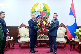 Việt Nam chúc mừng các lãnh đạo cấp cao Lào