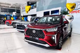 Thị trường ôtô Việt tràn ngập ưu đãi, giảm giá trước Tết Nguyên đán