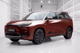 bZ Highlander 2027 lộ diện - SUV điện 3 hàng ghế mới của Toyota