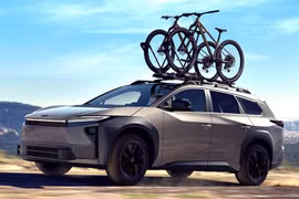 Toyota bZ Woodland 2026 ra mắt - sạc 30 phút 80% pin, chạy 452km/sạc