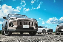 Toyota RAV4 PHEV 2026 từ 38.800 USD, cấp điện tới 7 ngày khi sạc đầy