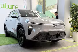 Tận mục Vinfast VF MPV 7 tại đại lý, giá niêm yết 819 triệu đồng