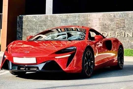 McLaren Artura Coupe mới chạy 1.800km, đại gia Việt "bay" hơn 3 tỷ đồng