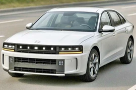 Hyundai Elantra 2027 lộ thiết kế "dị biệt" gây tranh cãi