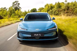 MG IM5 từ 1,1 tỷ đồng sắp ra mắt, có về Việt Nam "đấu" Toyota Camry?