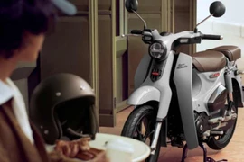 Cận cảnh Honda Super Cub C125 2026 từ 82,5 triệu "ăn xăng như ngửi"