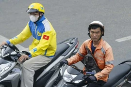 Trả giá gấp 2-3 lần vẫn khó gọi xe công nghệ sát Tết