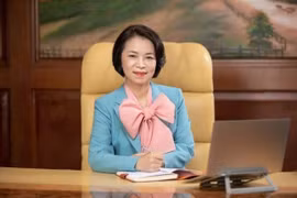 Chân dung người vợ kín tiếng của ông Phạm Nhật Vượng vừa thành tỷ phú USD