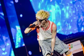 RHYDER cực 'cháy' khuấy đảo sân khấu sinh viên Đà Nẵng