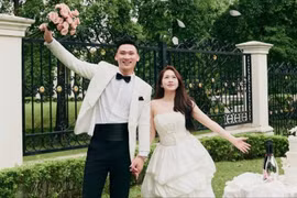 Thủ môn CLB Thanh Hóa tung ảnh cưới 'nét căng' cùng 'chị đẹp'