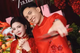 Tiền vệ ĐT Việt Nam và cô chủ tiệm vàng về chung nhà