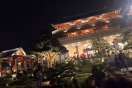 Biệt phủ nghìn m2 của "trưởng thôn trẻ giàu nhất Việt Nam"