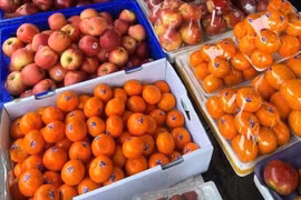 Hàng quán tăng giá, khách hàng phải 'co kéo chi tiêu'