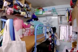 Cảnh chen chúc trong căn hộ 6m2 không cửa sổ tại Hong Kong