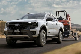 Không chạy đua theo ôtô điện, Ford chuyển hướng sang hybrid