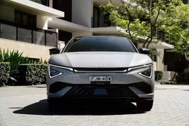 Kia EV6 2026 chốt giá từ 1,26 tỷ đồng, lăn bánh tới 560km/sạc