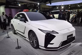 Lexus ES thế hệ mới ra mắt - fastback điện phá cách, đậm chất tương lai