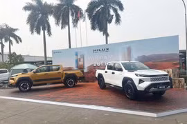 Toyota Hilux thế hệ mới đã có mặt tại Việt Nam, giá từ 603 triệu đồng