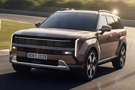 Hyundai SantaFe facelift 2027 lộ nội thất, đậm chất công nghệ